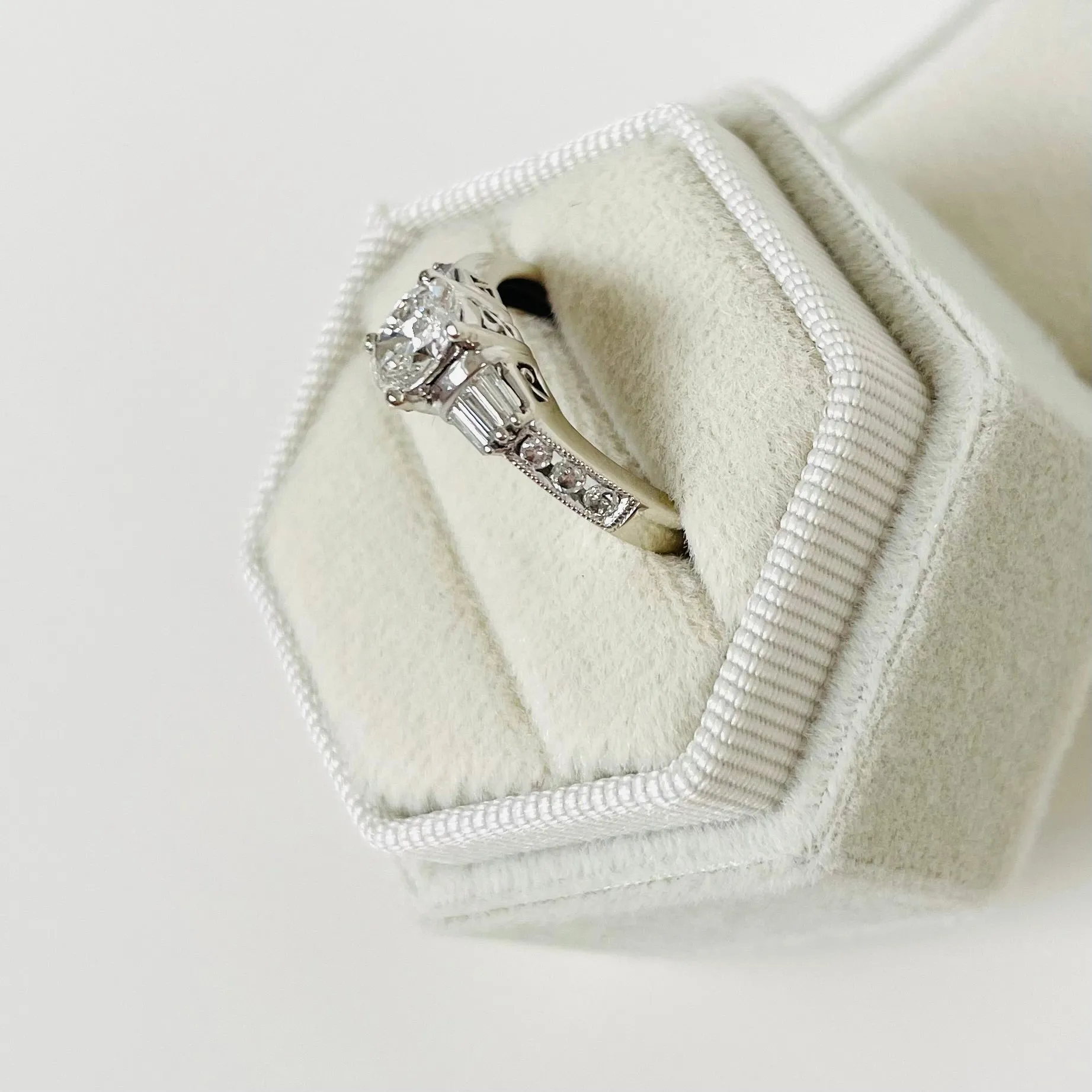 14k Vintage Diamond Engagement Ring