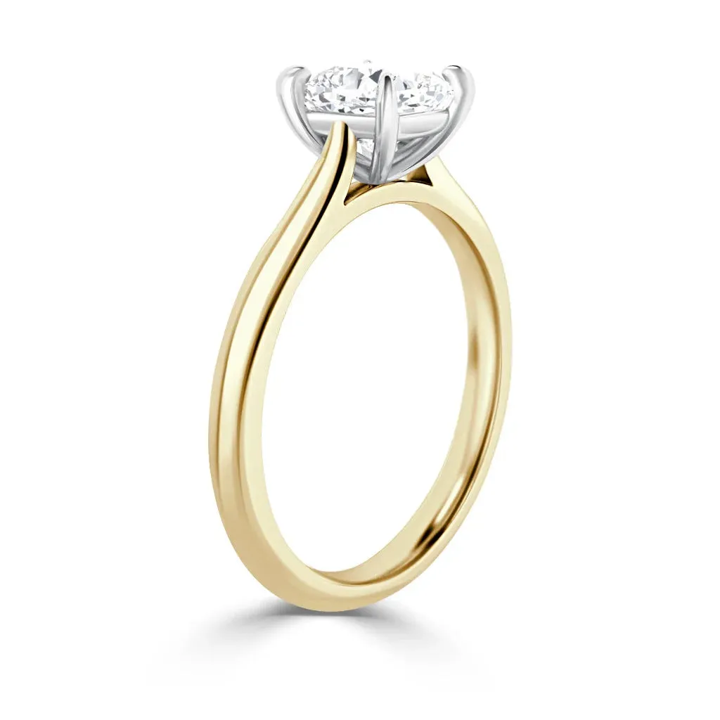 Alexandra - 18ct Yellow Gold - Cushion