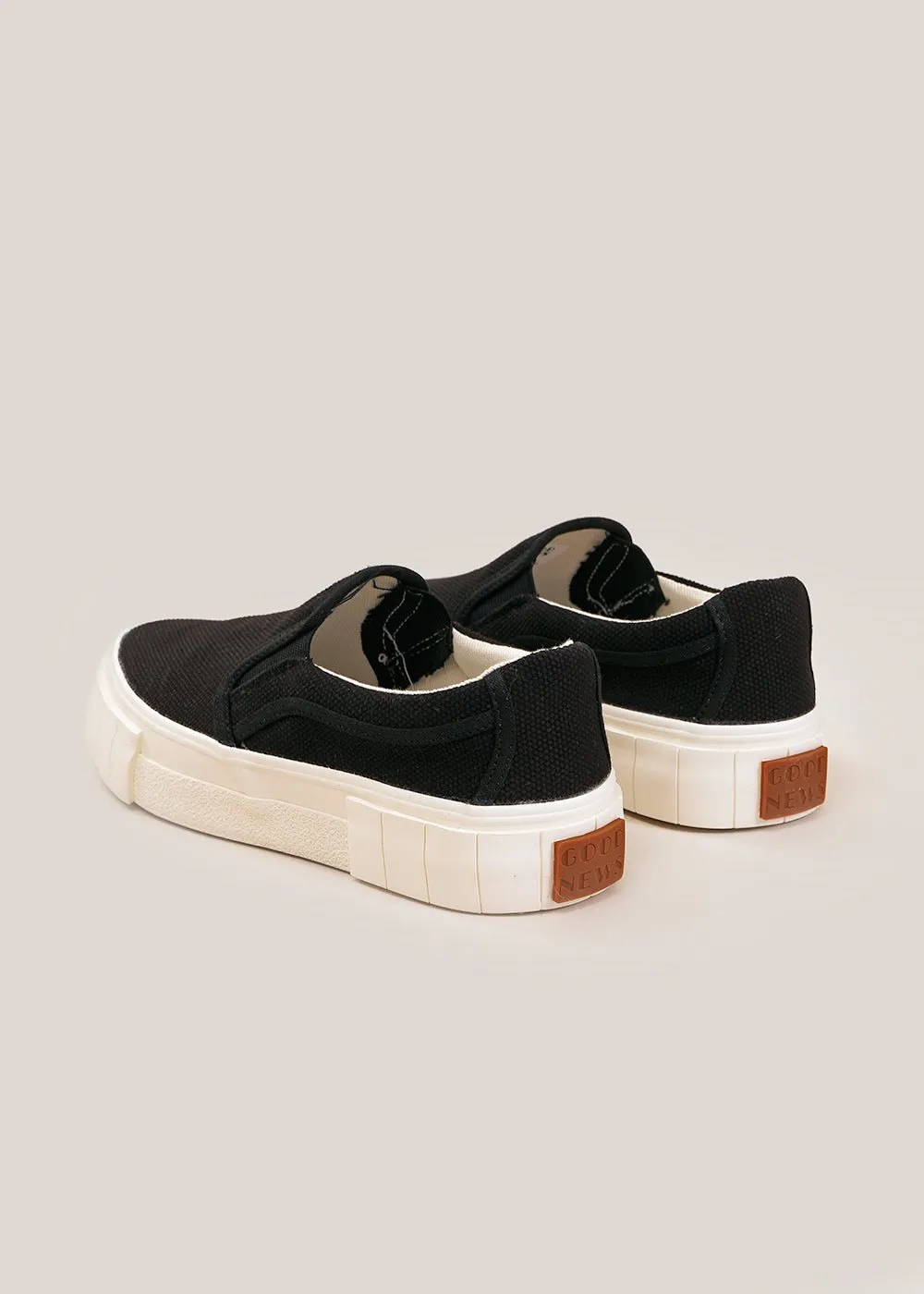 Black Yess Core Sneakers