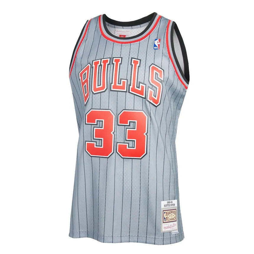 Men's Chicago Bulls Scottie Pippen Mitchell & Ness Gray 1995-96 Hardwood Classics Reload 2.0 Swingman Jersey