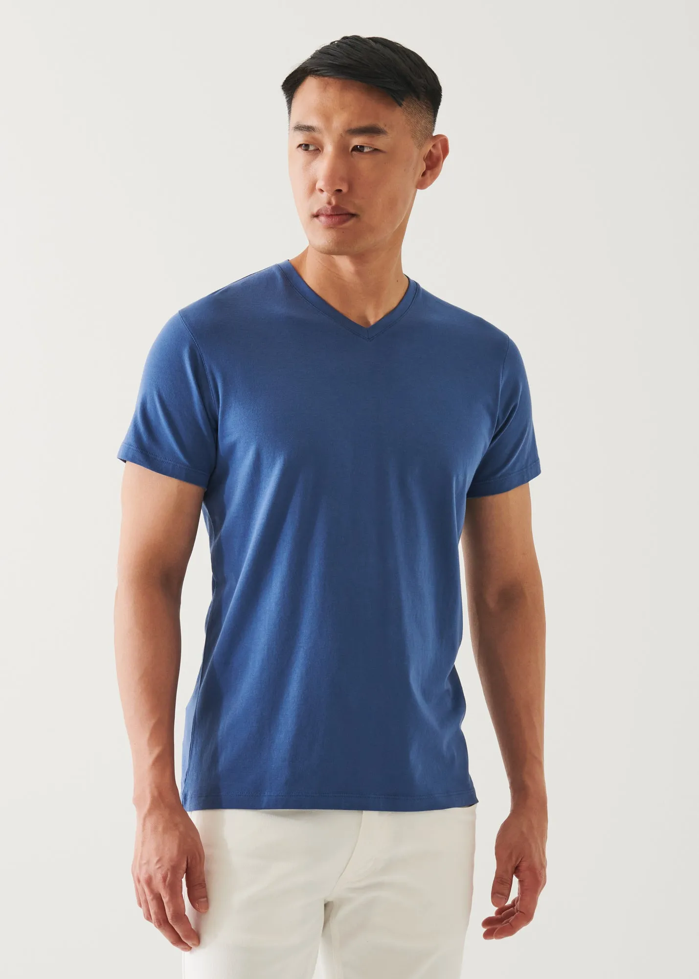 PIMA COTTON STRETCH V-NECK T-SHIRT