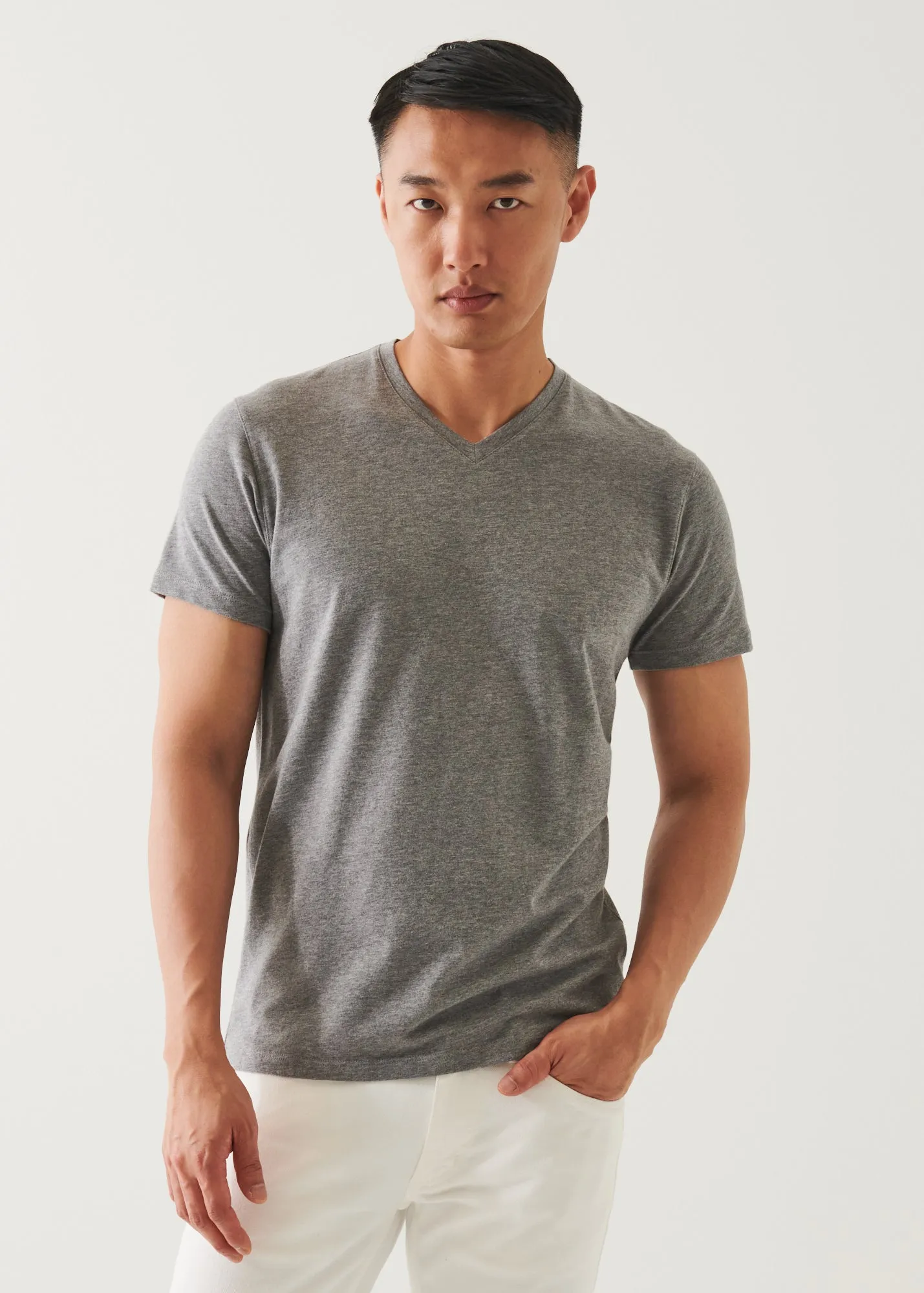 PIMA COTTON STRETCH V-NECK T-SHIRT